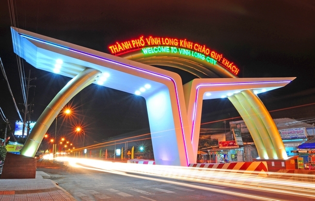 Cổng chào Vĩnh Long